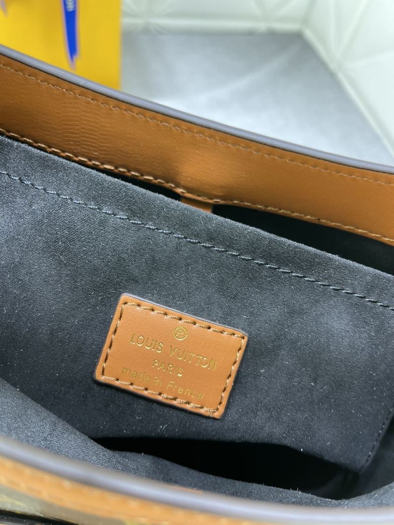 Louis Vuitton Hobo Bags